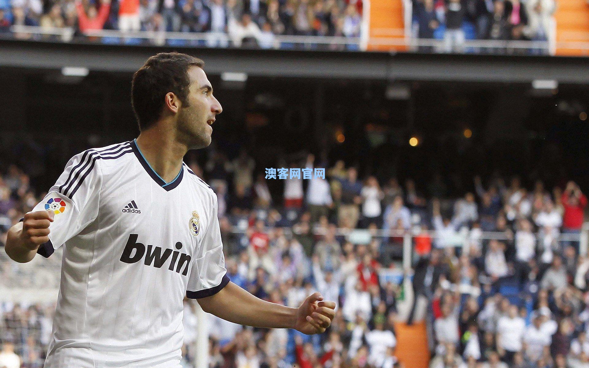 秦游夏观察，德甲第62季，为何成为历史最有趣一季？战术、格局与青春的狂欢